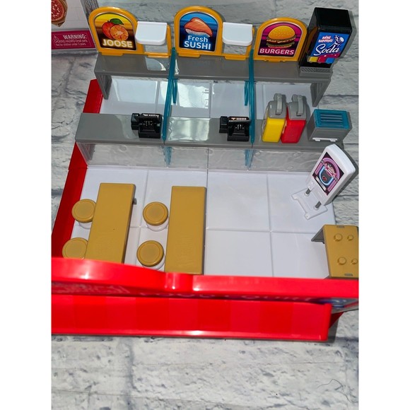 5 Surprise Foodie Mini Brands Mini Food Court Novelty & Gag Toy with 1 Exclusive - Picture 4 of 6
